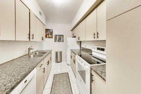 Tiny photo for 3180 N Lake Shore Drive #4G, Chicago, IL 60657 (MLS # 12700537)