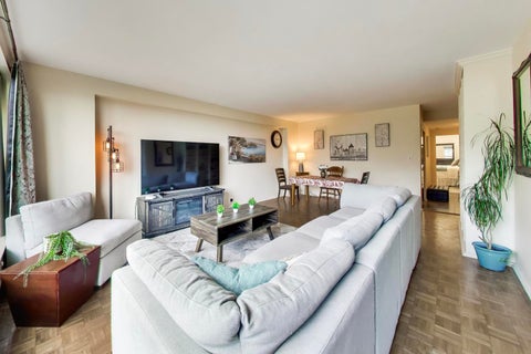 Tiny photo for 3180 N Lake Shore Drive #4G, Chicago, IL 60657 (MLS # 12700537)