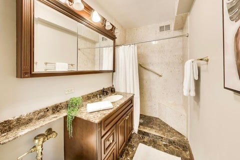 Tiny photo for 3180 N Lake Shore Drive #4G, Chicago, IL 60657 (MLS # 12700537)