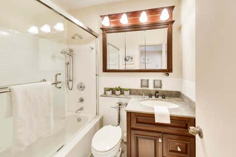 Tiny photo for 3180 N Lake Shore Drive #4G, Chicago, IL 60657 (MLS # 12700537)