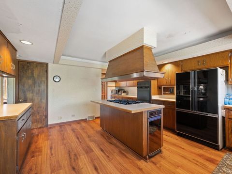 Tiny photo for 2250 White Oak Drive, Northbrook, IL 60062 (MLS # 12474721)