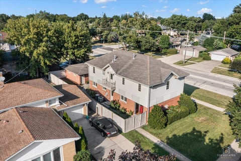Tiny photo for 8000 W Lake Street, Niles, IL 60714 (MLS # 12763144)
