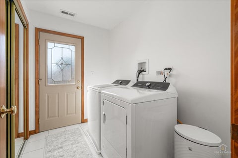 Tiny photo for 8000 W Lake Street, Niles, IL 60714 (MLS # 12763144)