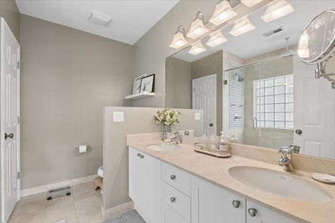 Tiny photo for 1508 N Hudson Avenue #2, Chicago, IL 60610 (MLS # 12678458)