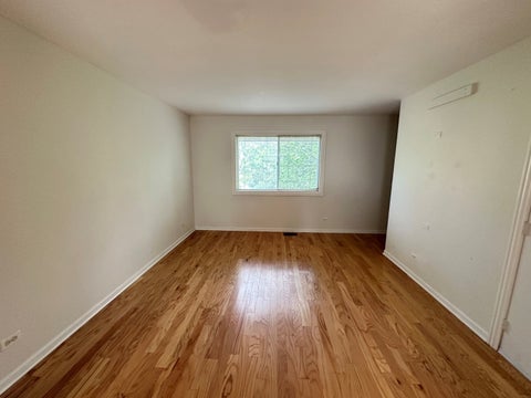 Tiny photo for 208 Autumn Lane, Vernon Hills, IL 60061 (MLS # 12745925)