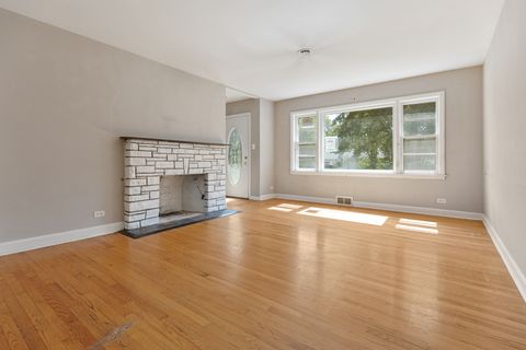 Tiny photo for 9532 Greenwood Drive, Des Plaines, IL 60016 (MLS # 12475809)