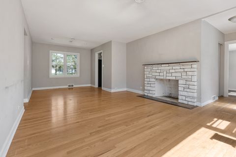 Tiny photo for 9532 Greenwood Drive, Des Plaines, IL 60016 (MLS # 12475809)