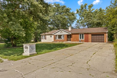Tiny photo for 9532 Greenwood Drive, Des Plaines, IL 60016 (MLS # 12475809)