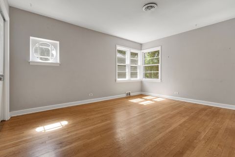 Tiny photo for 9532 Greenwood Drive, Des Plaines, IL 60016 (MLS # 12475809)