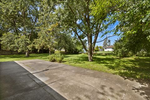 Tiny photo for 9532 Greenwood Drive, Des Plaines, IL 60016 (MLS # 12475809)