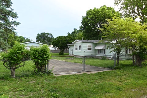 Tiny photo for 11 E Woodlawn Street, Danville, IL 61832 (MLS # 12688175)