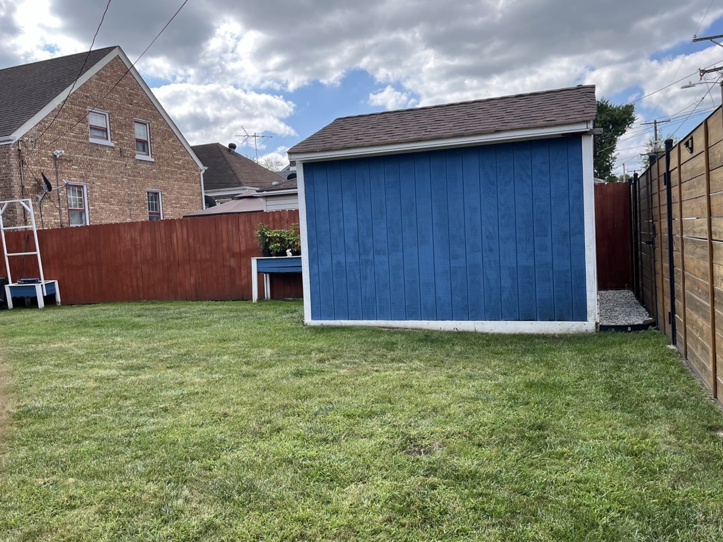 Photo 6 of 30 of 644 Freeland Avenue house