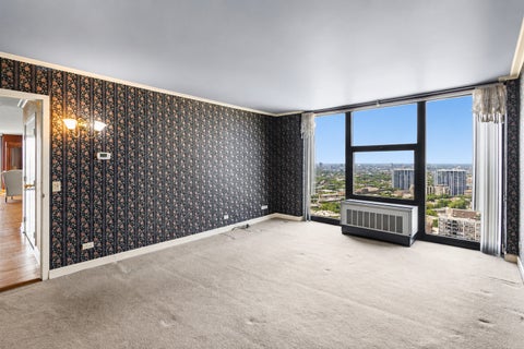 Tiny photo for 2500 N Lakeview Avenue #3101, Chicago, IL 60614 (MLS # 12743387)