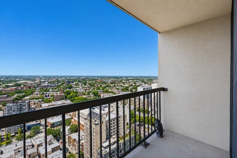 Tiny photo for 2500 N Lakeview Avenue #3101, Chicago, IL 60614 (MLS # 12743387)