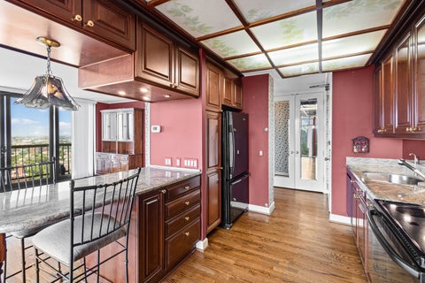 Tiny photo for 2500 N Lakeview Avenue #3101, Chicago, IL 60614 (MLS # 12743387)