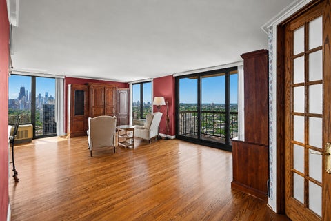 Tiny photo for 2500 N Lakeview Avenue #3101, Chicago, IL 60614 (MLS # 12743387)