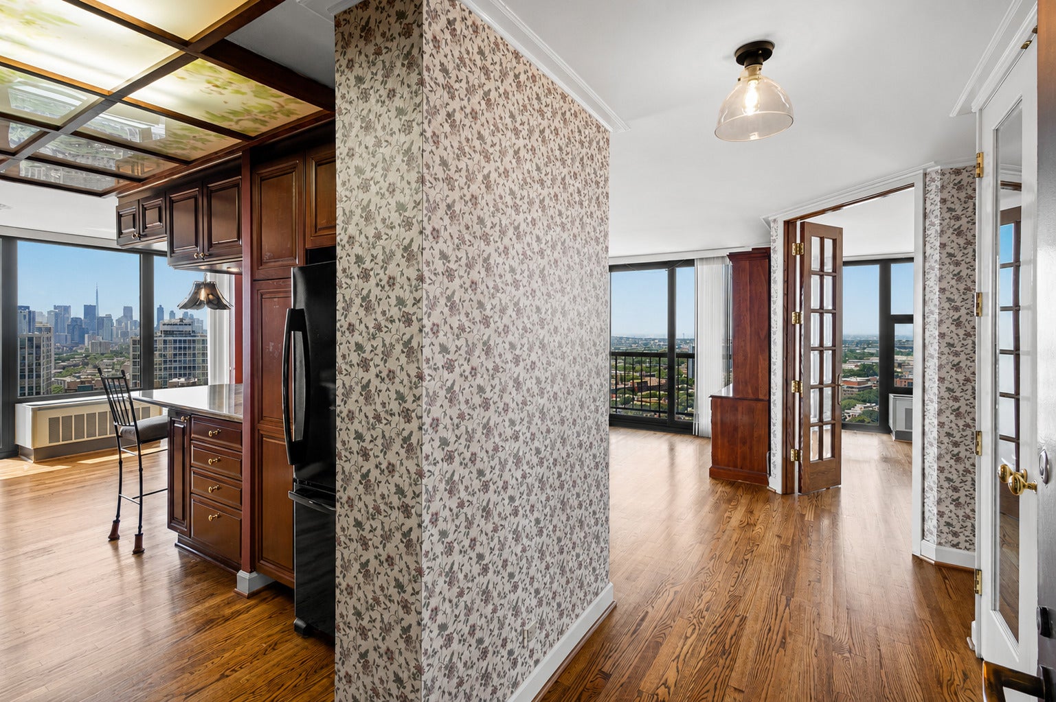 2500 N Lakeview Avenue 3101
