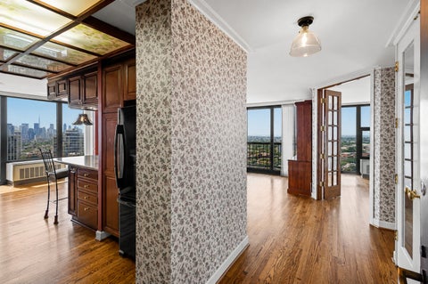 Tiny photo for 2500 N Lakeview Avenue #3101, Chicago, IL 60614 (MLS # 12743387)