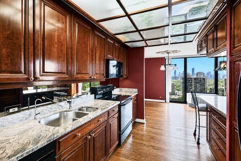 Tiny photo for 2500 N Lakeview Avenue #3101, Chicago, IL 60614 (MLS # 12743387)