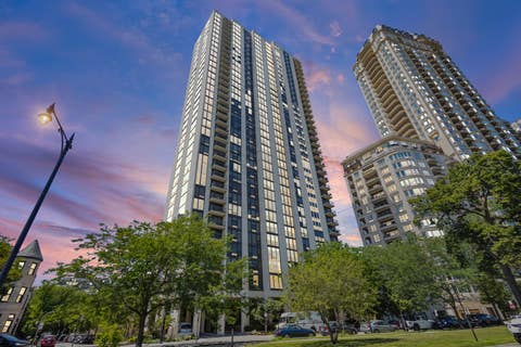 Photo of 2500 N Lakeview Avenue #3101, Chicago, IL 60614 (MLS # 12743387)