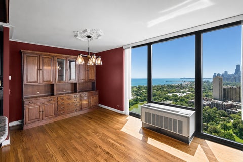 Tiny photo for 2500 N Lakeview Avenue #3101, Chicago, IL 60614 (MLS # 12743387)
