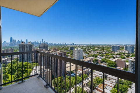 Tiny photo for 2500 N Lakeview Avenue #3101, Chicago, IL 60614 (MLS # 12743387)