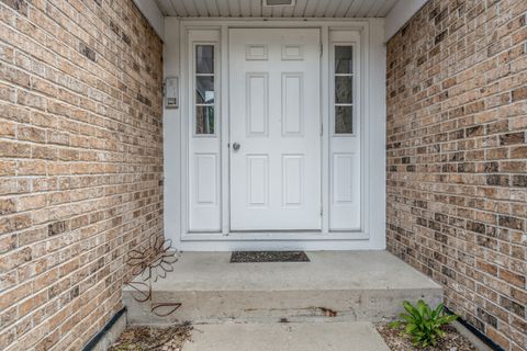 Tiny photo for 355 S Collins Street #355, South Elgin, IL 60177 (MLS # 12610183)