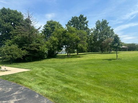 Tiny photo for 21 TRUMAN Court #A, Streamwood, IL 60107 (MLS # 12701702)