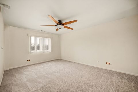 Tiny photo for 40 S Main Street #4A, Glen Ellyn, IL 60137 (MLS # 12556440)