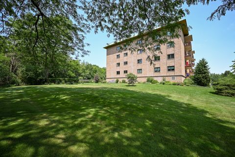 Tiny photo for 40 S Main Street #4A, Glen Ellyn, IL 60137 (MLS # 12556440)