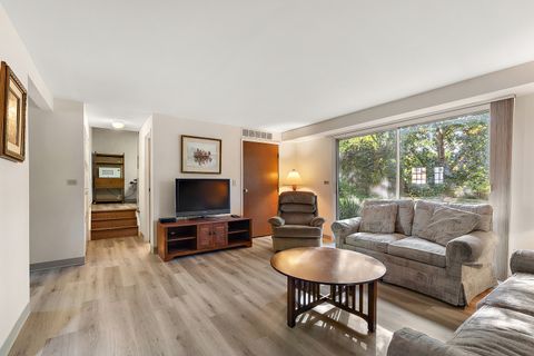 Tiny photo for 2 Vermont Circle, Bolingbrook, IL 60440 (MLS # 12506203)