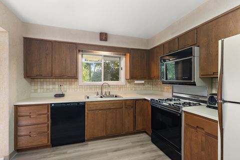 Tiny photo for 2 Vermont Circle, Bolingbrook, IL 60440 (MLS # 12506203)