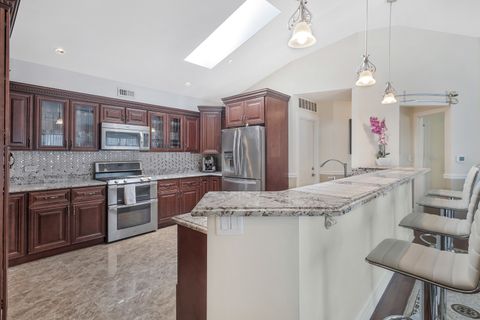 Tiny photo for 1511 W Pheasant Trail Lane #2, Arlington Heights, IL 60004 (MLS # 12706600)