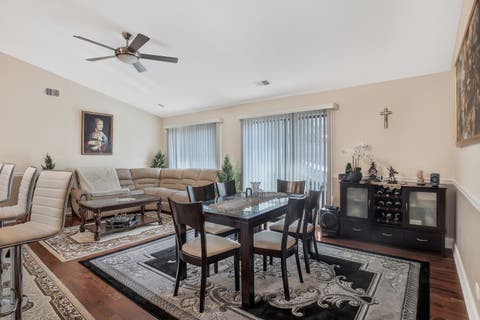 Tiny photo for 1511 W Pheasant Trail Lane #2, Arlington Heights, IL 60004 (MLS # 12706600)