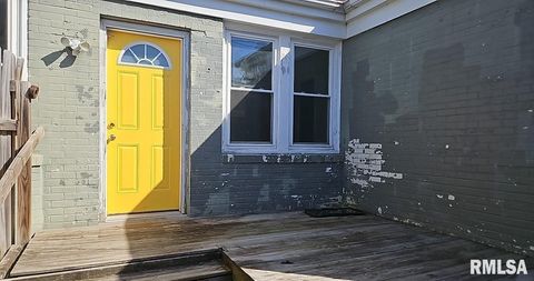 Tiny photo for 200 W DELAWARE Street, Fairfield, IL 62837 (MLS # EB459412)