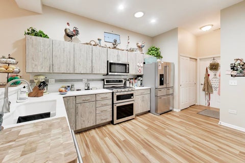 Tiny photo for 610 Schumann Street #28b, Woodstock, IL 60098 (MLS # 12759629)
