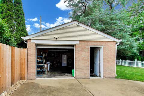 Tiny photo for 5816 W Greenleaf Avenue, Chicago, IL 60646 (MLS # 12722064)