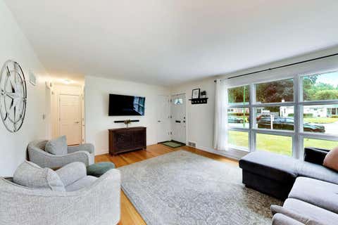 Tiny photo for 5816 W Greenleaf Avenue, Chicago, IL 60646 (MLS # 12722064)