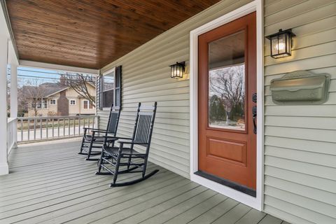 Tiny photo for 933 Elm Street, St. Charles, IL 60174 (MLS # 12577541)