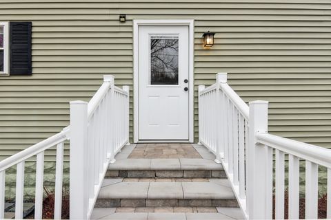 Tiny photo for 933 Elm Street, St. Charles, IL 60174 (MLS # 12577541)