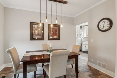 Tiny photo for 933 Elm Street, St. Charles, IL 60174 (MLS # 12577541)