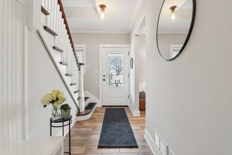 Tiny photo for 933 Elm Street, St. Charles, IL 60174 (MLS # 12577541)