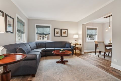 Tiny photo for 933 Elm Street, St. Charles, IL 60174 (MLS # 12577541)