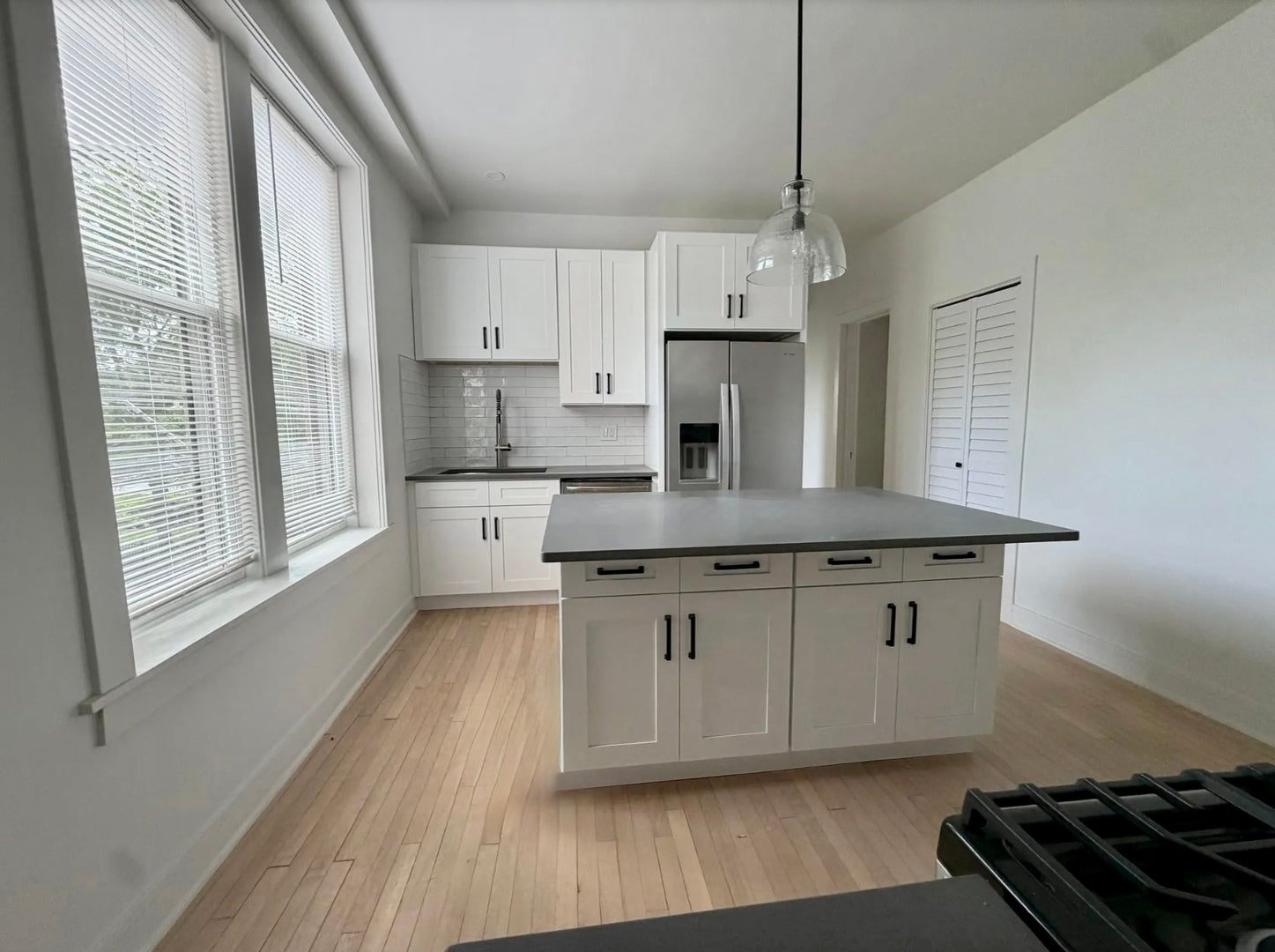 3416 W Schubert Avenue 2