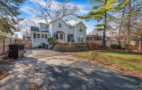 Tiny photo for 507 S Hi Lusi Avenue, Mount Prospect, IL 60056 (MLS # 12598950)