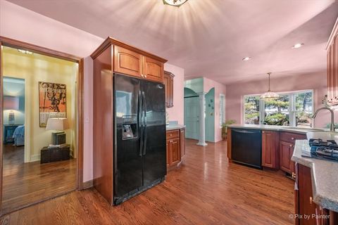 Tiny photo for 507 S Hi Lusi Avenue, Mount Prospect, IL 60056 (MLS # 12598950)