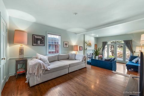 Tiny photo for 507 S Hi Lusi Avenue, Mount Prospect, IL 60056 (MLS # 12598950)