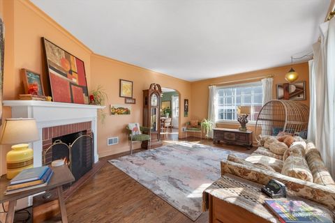 Tiny photo for 507 S Hi Lusi Avenue, Mount Prospect, IL 60056 (MLS # 12598950)
