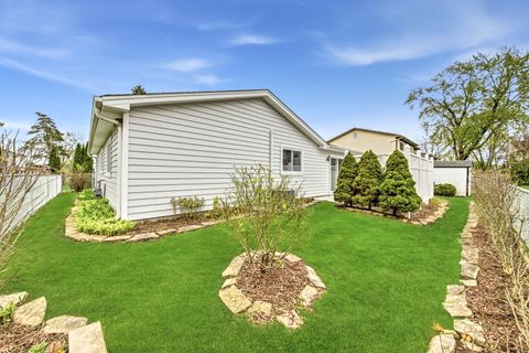 Tiny photo for 1416 Westbury Drive, Hoffman Estates, IL 60192 (MLS # 12605454)