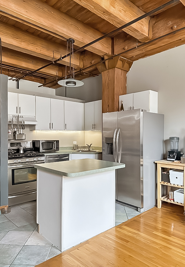 732 S Financial Place 419